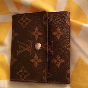 Louis Vuitton classic card holder